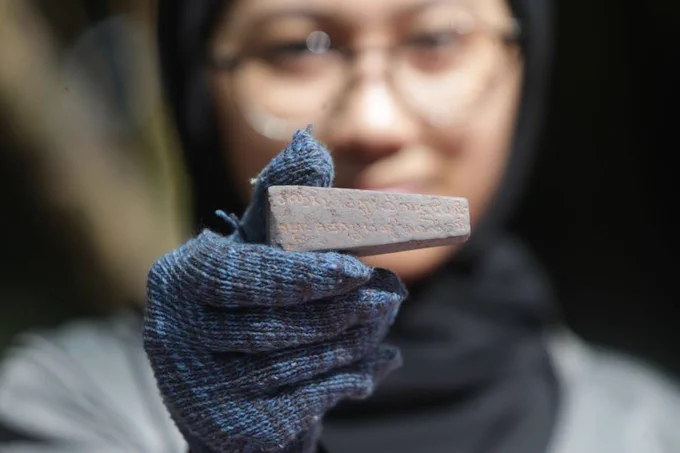 Selain daripada penemuan kuil terdapat beberapa patung juga tau