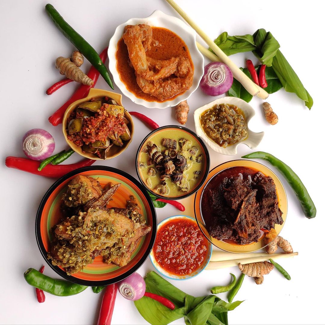 Pengalaman makan Nasi Padang berbeza daripada apa kita selalu makan