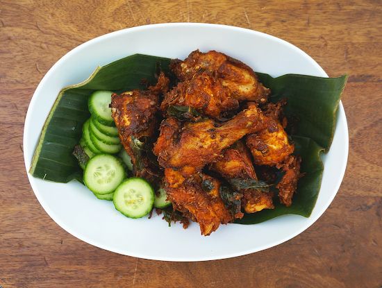 Tak lengkap kalau tiada ayam goreng berempah