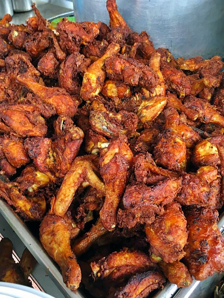 Sedapnya ayam goreng mamak yang ranggup digoreng