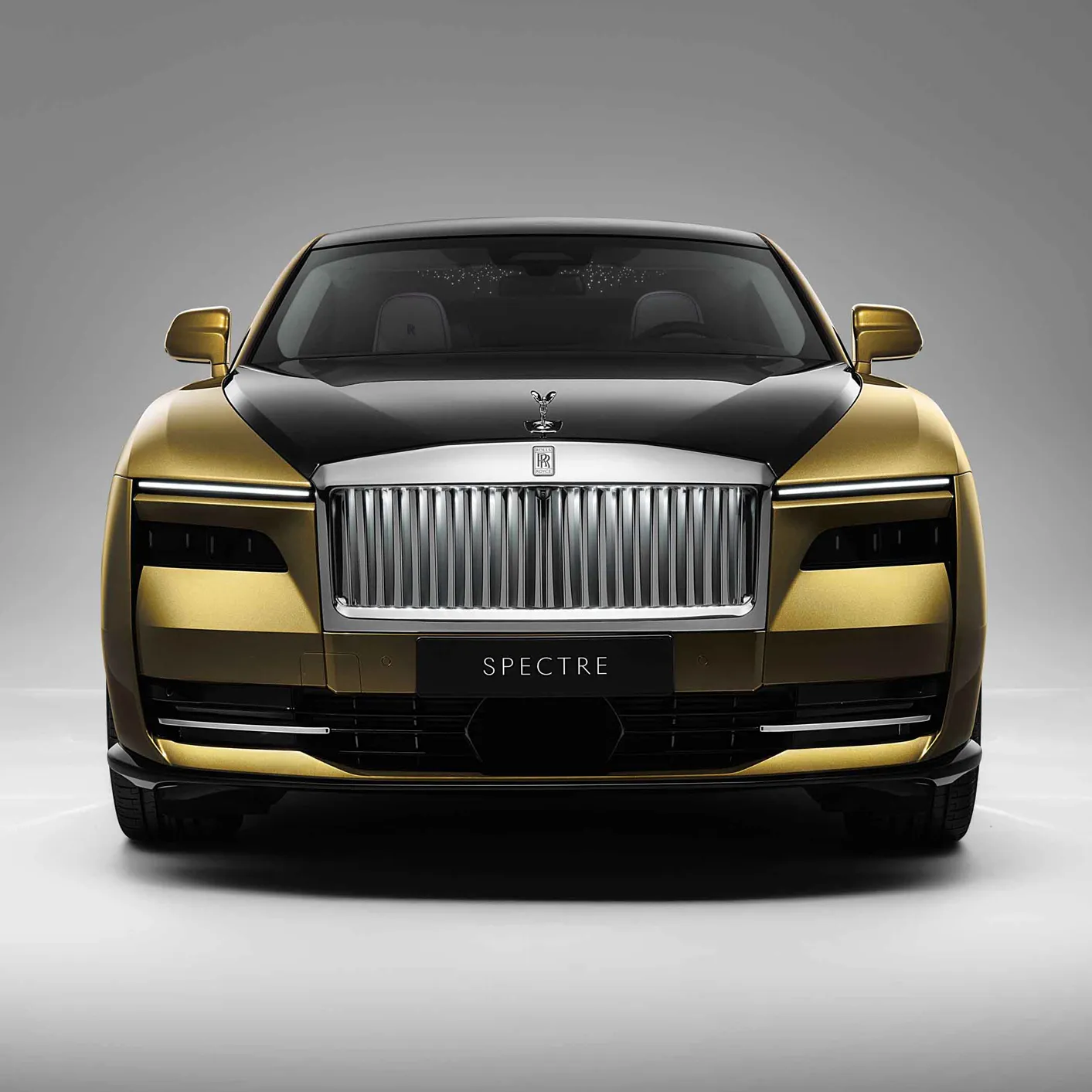 Gril Pantheon menjadi lambang kereta mewah Rolls-Royce merupakan yang paling besar setakat ini