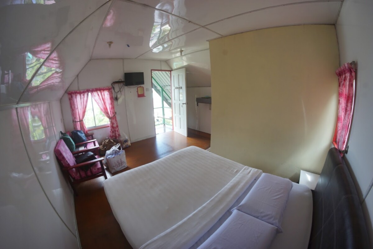 Bilik Yang agak kecik kerana rumah dibina kecil