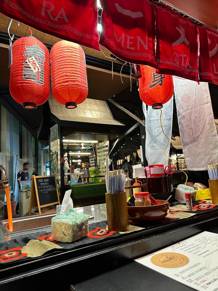 Pengalaman makan sangat berbeza