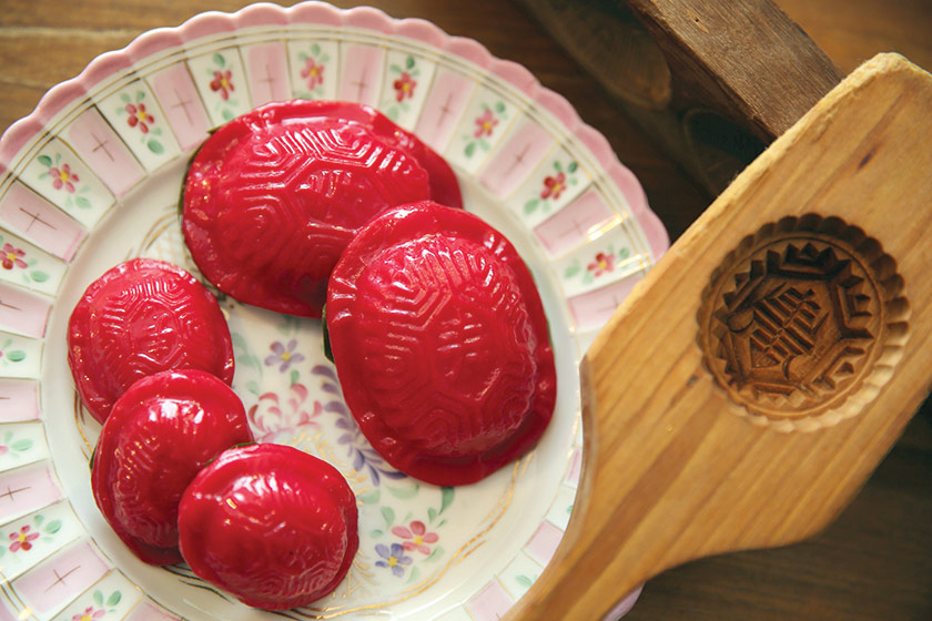 Kuih kura-kura katanya dapat panjangkan usia kita? Taknak cuba?