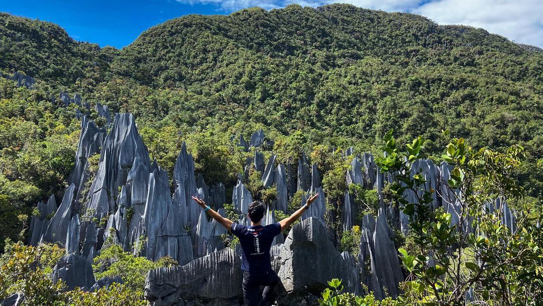 Keindahan di puncak: eksplorasi alam yang mengagumkan.