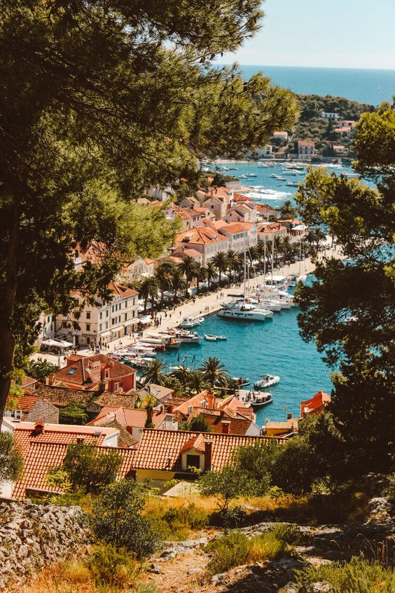 Cantik betul permandangan Pulau Hvar ini