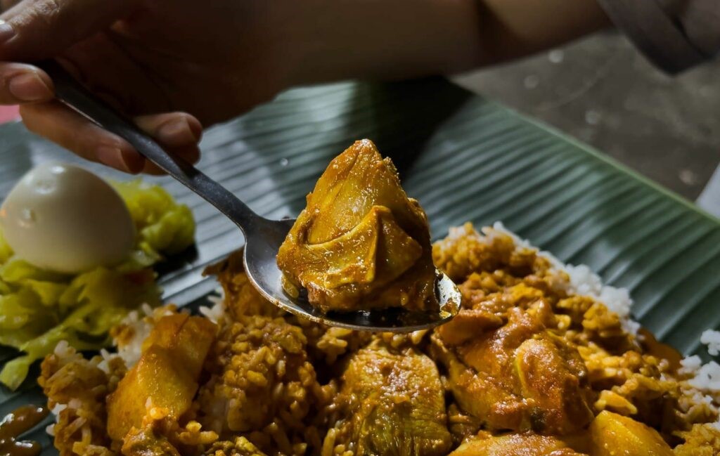 Isi ayam yang lembut sungguh menyelerakan