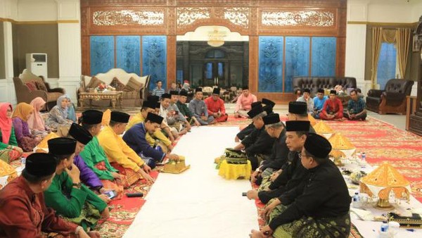 Adat Melayu Diutamakan