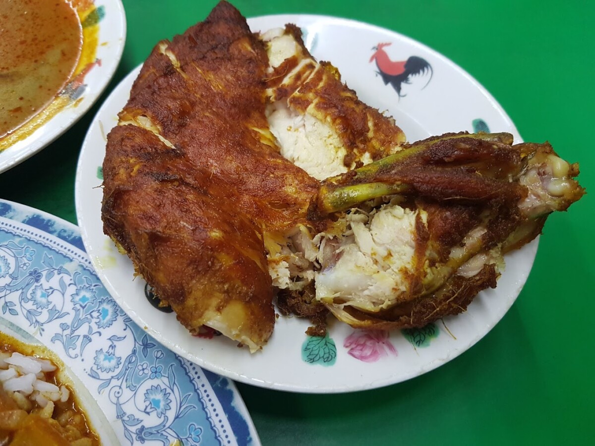 Ayam goreng saiz besar macam ni lembut tau