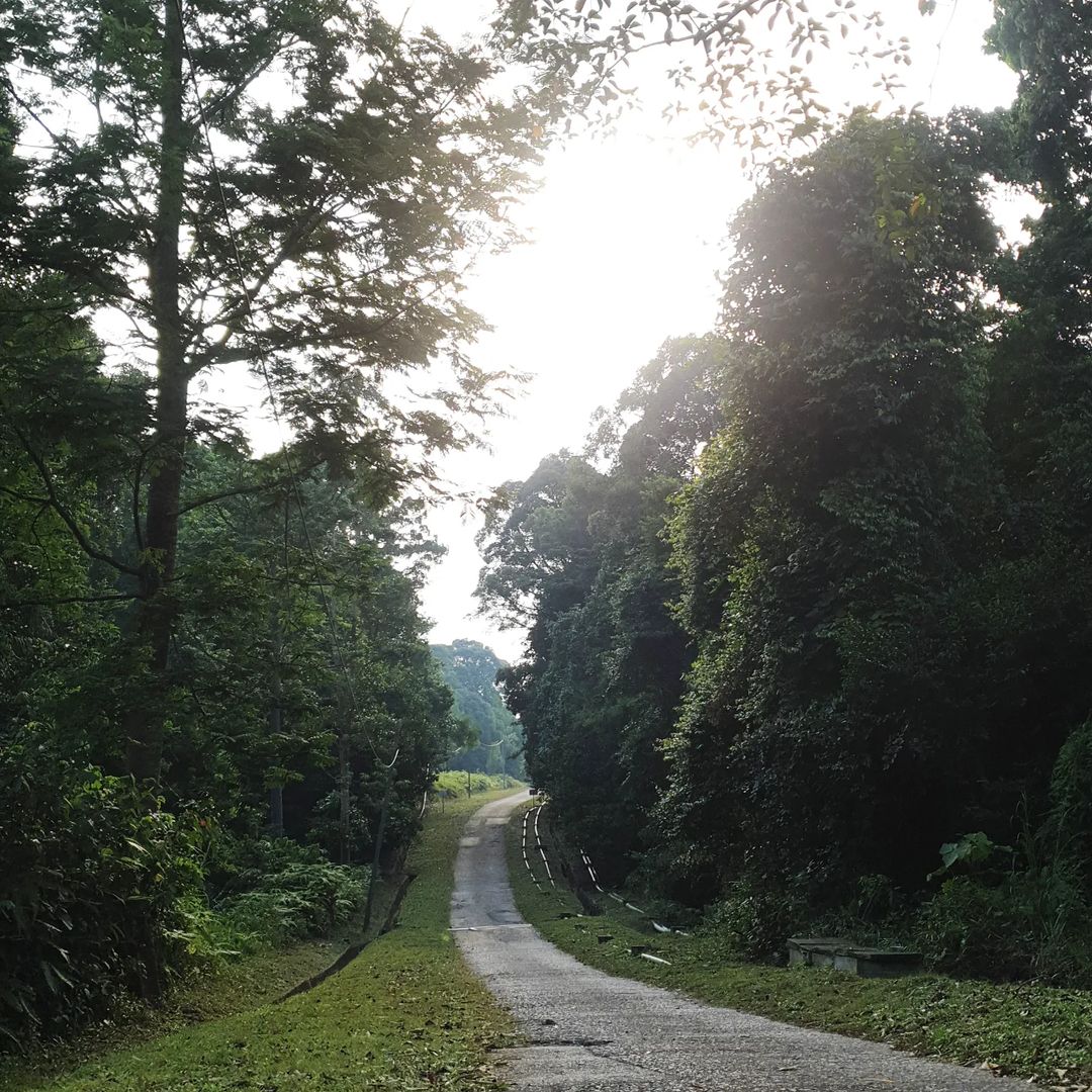 angan lupa untuk memohon permit sebelum memulakan pendakian anda.