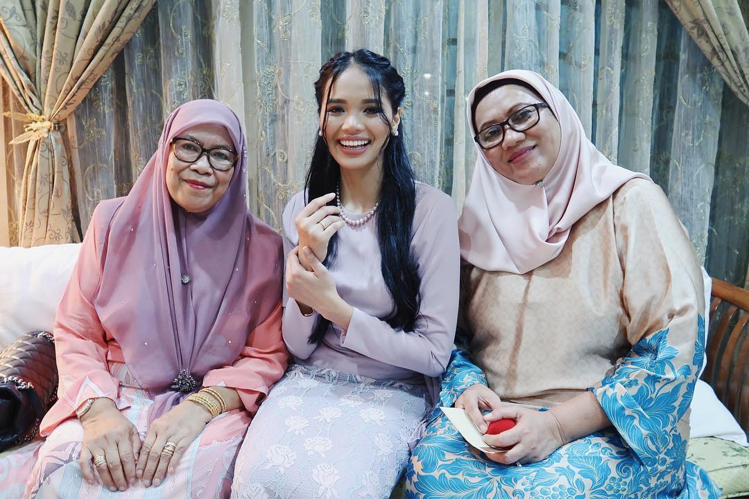 Merisng Rasmi Merisik merupakan adat melayu sebelum memulakan pertunangan