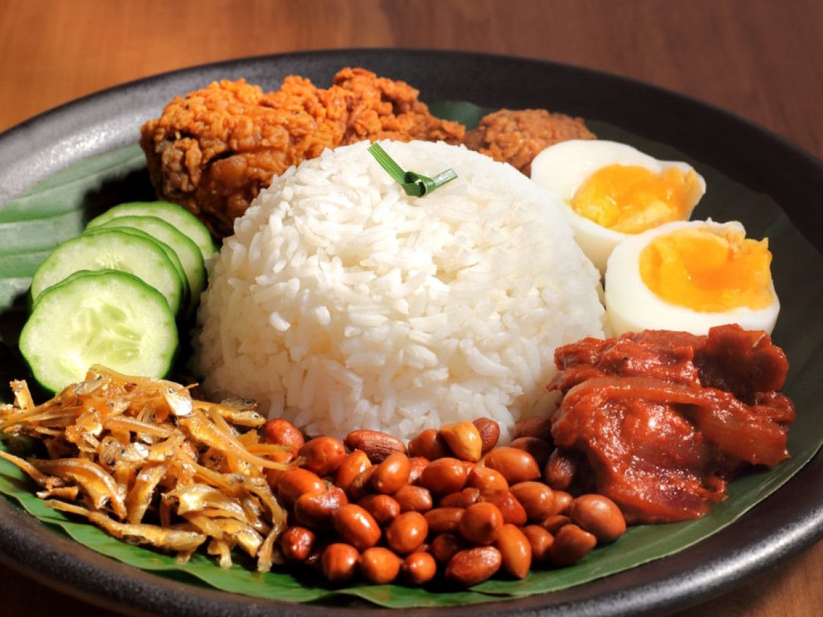 Nak makan apa? Mesti lah nasi lemak kan