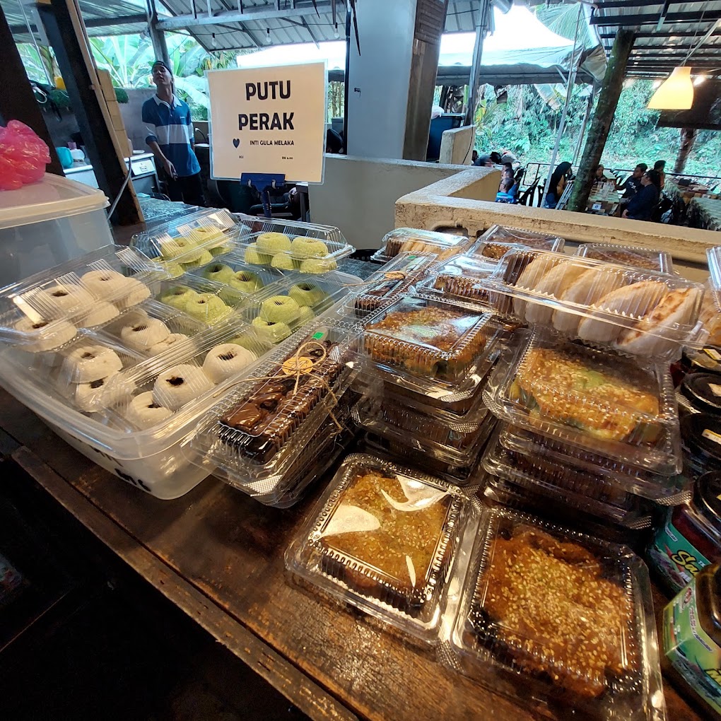 Tak tahan pedas? Mereka pun ada jual pencuci mulut!