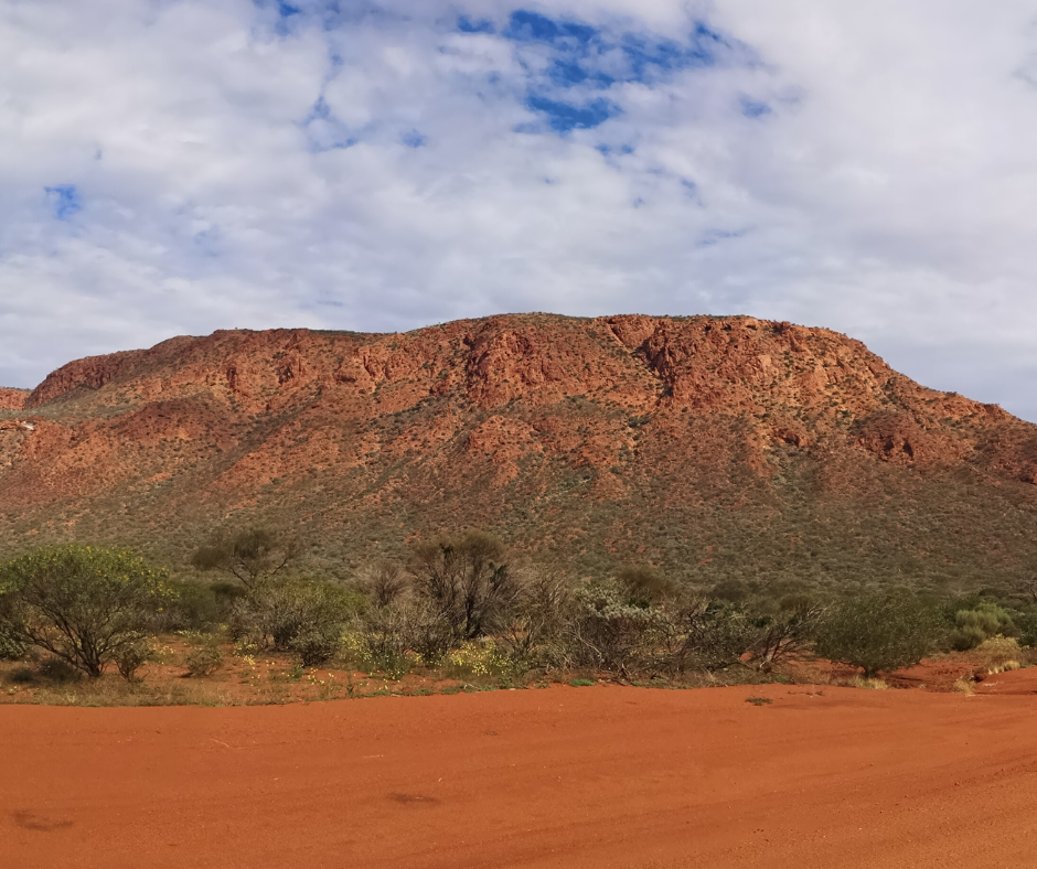 Gunung Augustus: Batu Terbesar, Bukan Uluru, antara Fakta Menarik Australia. 