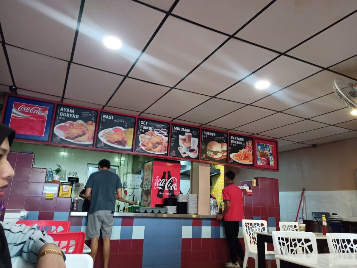 Macam tak percaya kan, masih kekal beroperasi sampai ke harini!