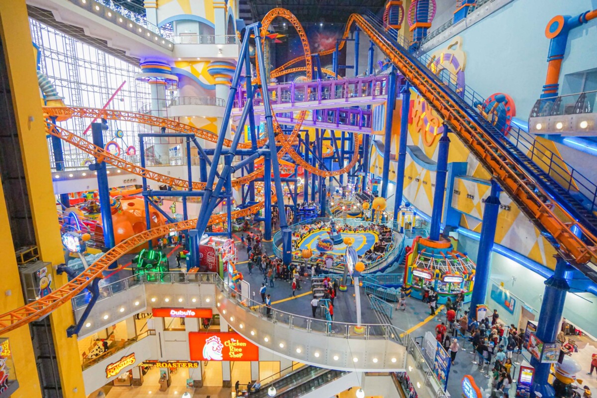 Rasanya roller coaster ni sangat popular walaupun kita gayat kan?