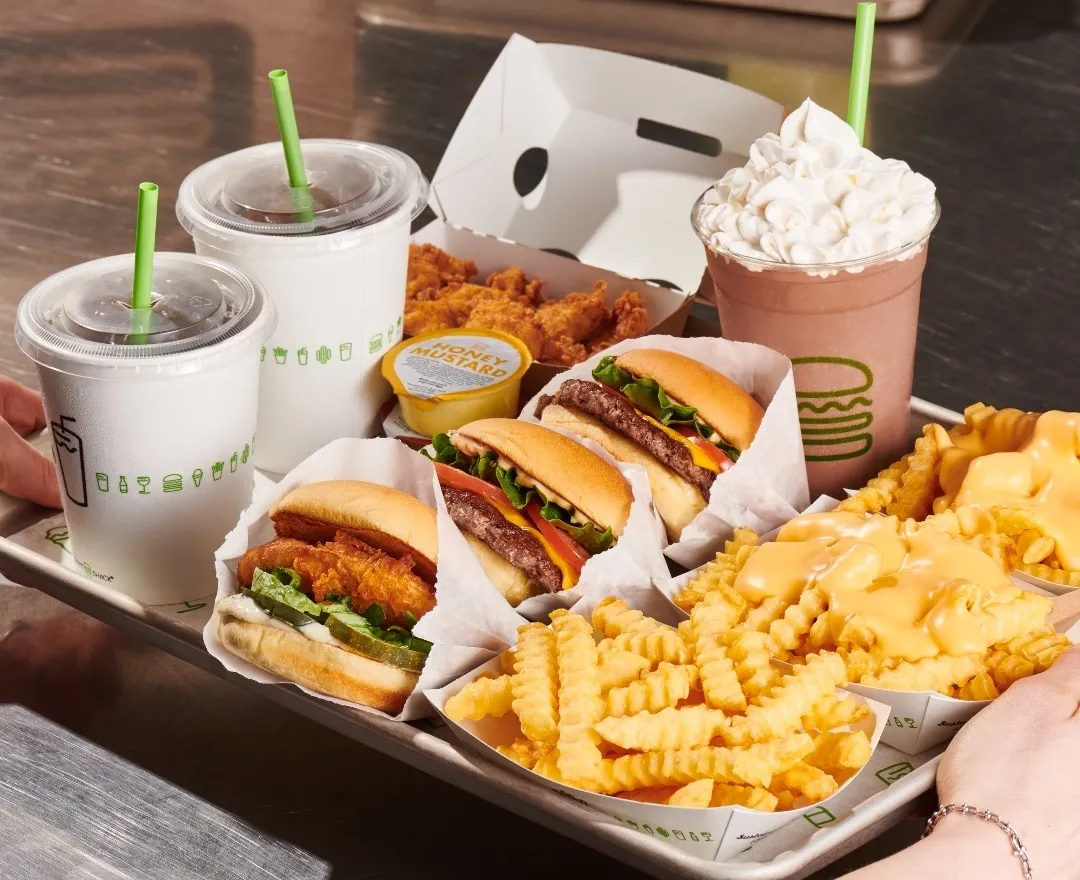 Paling tak sabar untuk menikmati Shake Shack