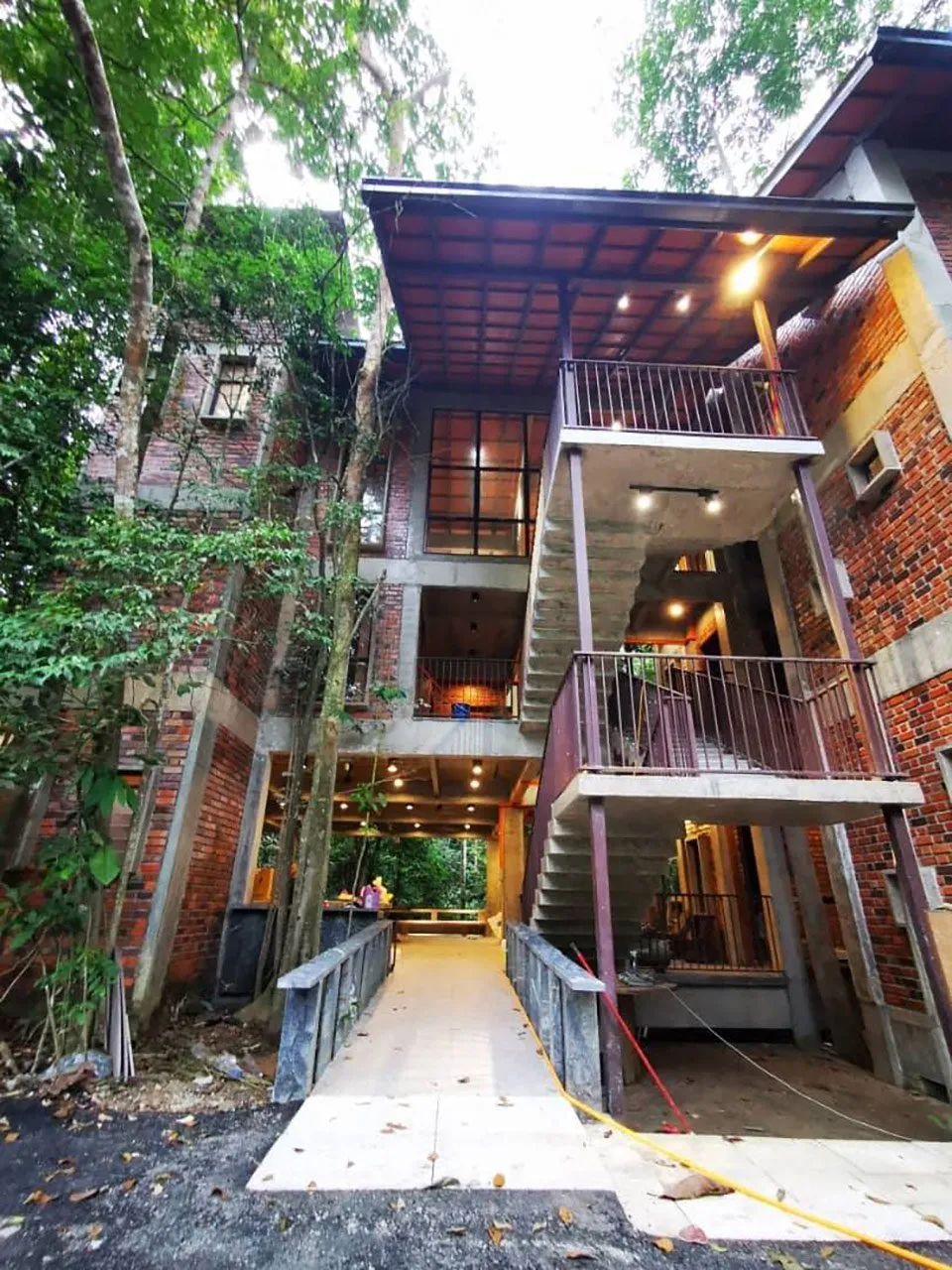 Brick House Di <yoastmark class=