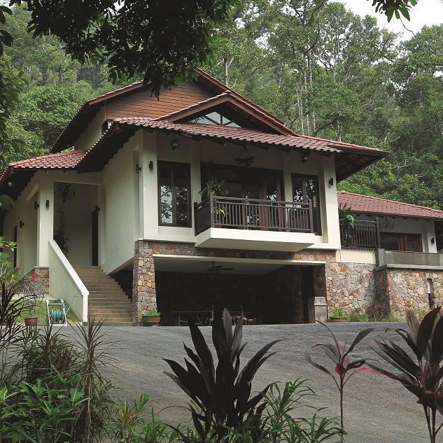 Gerimis Senja Villa di Daun Retreats: Eksotika Bali bertaut dengan hutan.