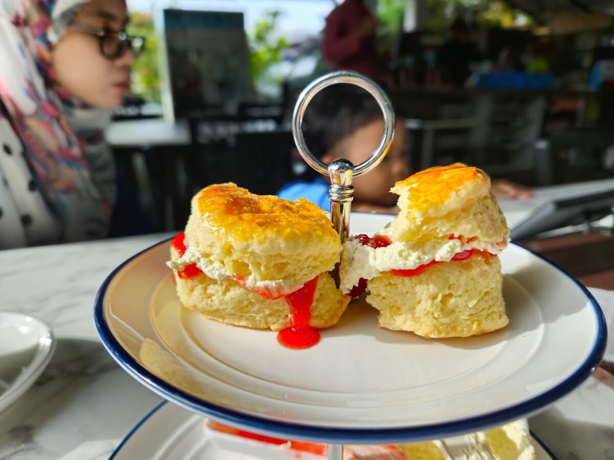 Scones menjadi pilihan utama di kedai ini