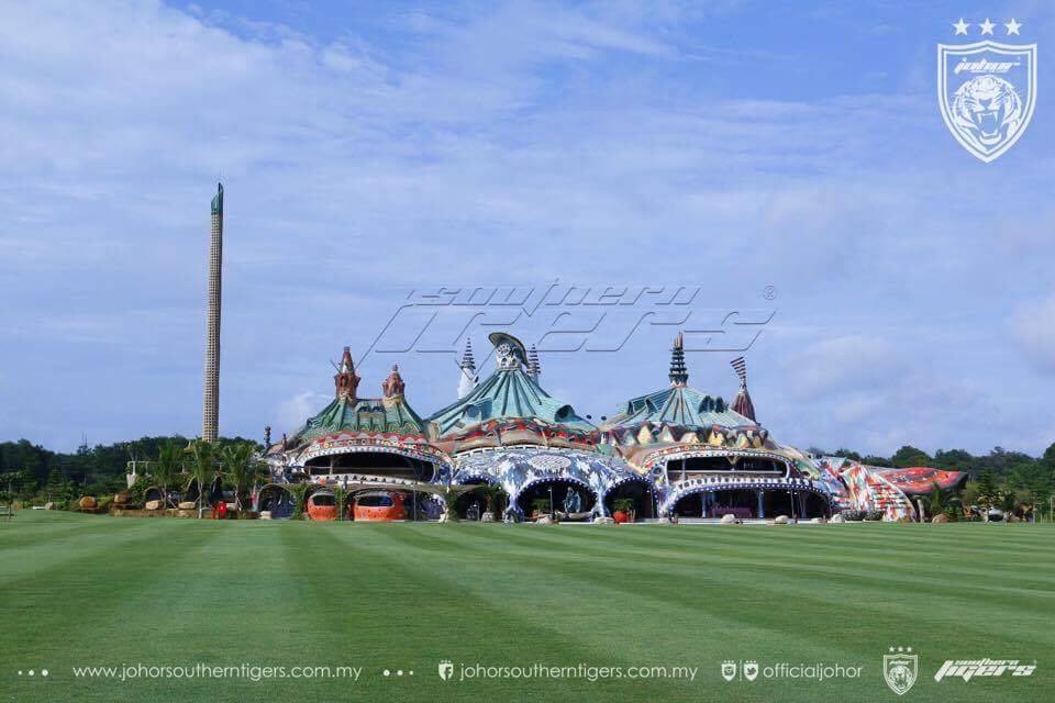 Istana Unik yang dibina oleh Sultan Johor menjadi salah satunya dalam dunia