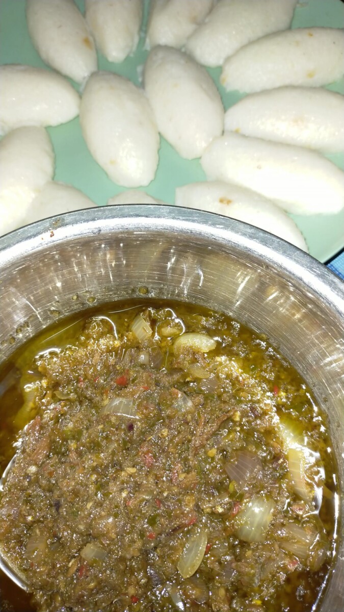 Mesti makan dengan sambal hijau!