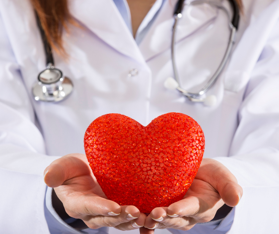 Peningkatan tekanan darah yang berterusan disebabkan oleh tabiat makan malam terlalu lewat dapat meningkatkan beban kerja jantung dan saluran darah.