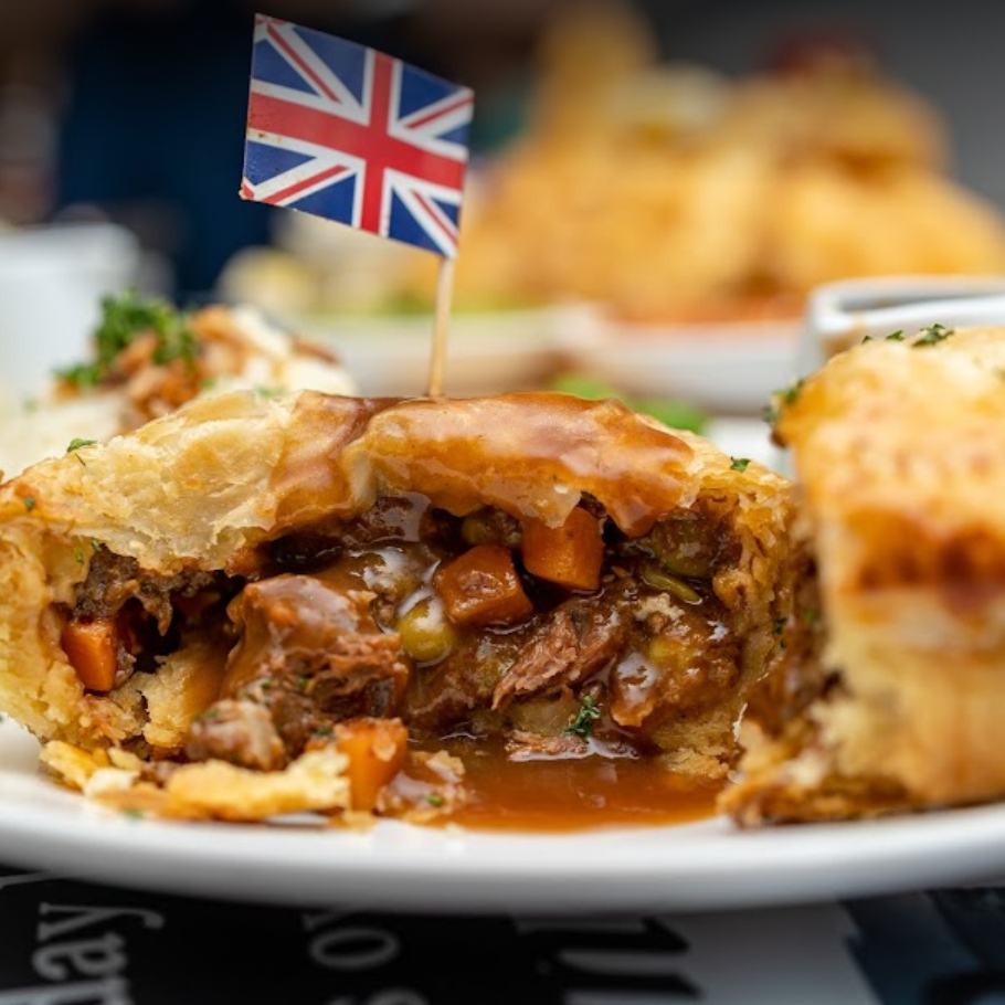 Kalau tak minat ikan, boleh cuba pie n mash