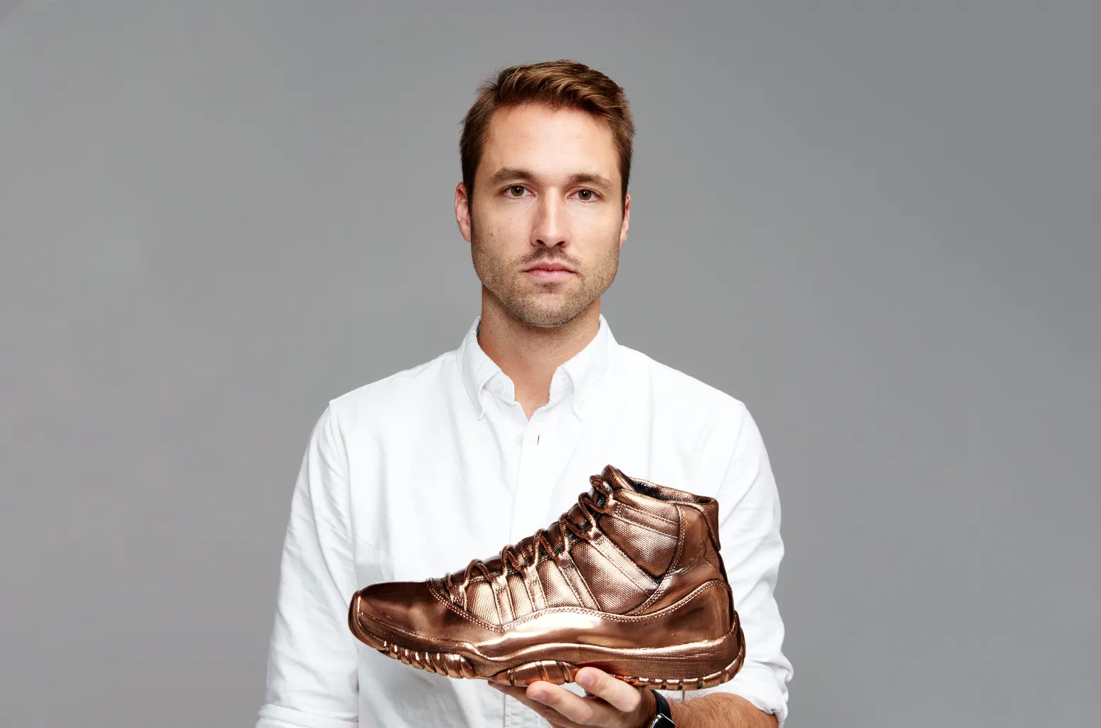 Kasut yang dihasilkan oleh Drake menggunakan emas tulen 24k