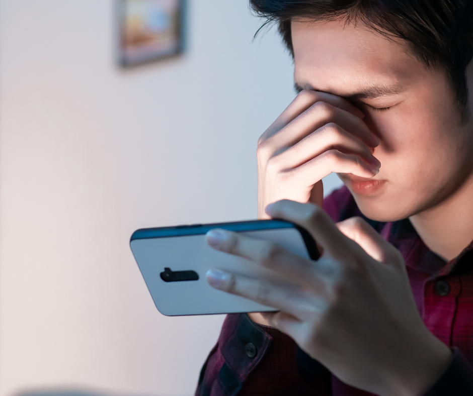 Pelihara Mata dari Cahaya Biru Layar Digital