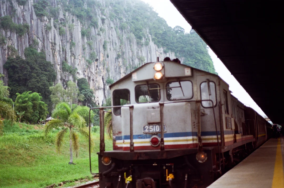Taknak cuba lihat kecantikkan negara melalui keretapi