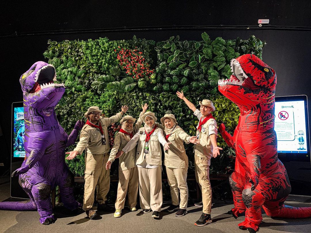 Seronok betul dapat belajar pelbagai fakta tentang dinosaur