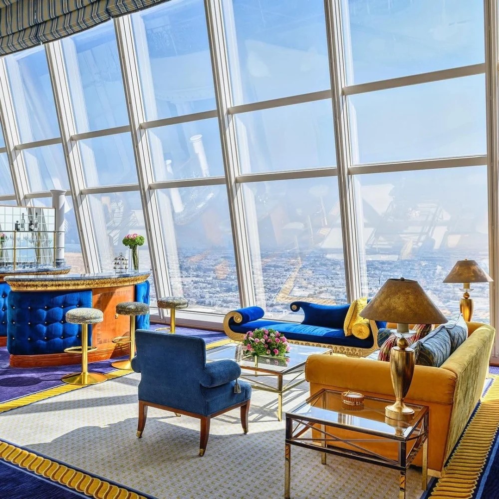 Dekorasi dalam yang hebat hanya di Burj Al Arab.