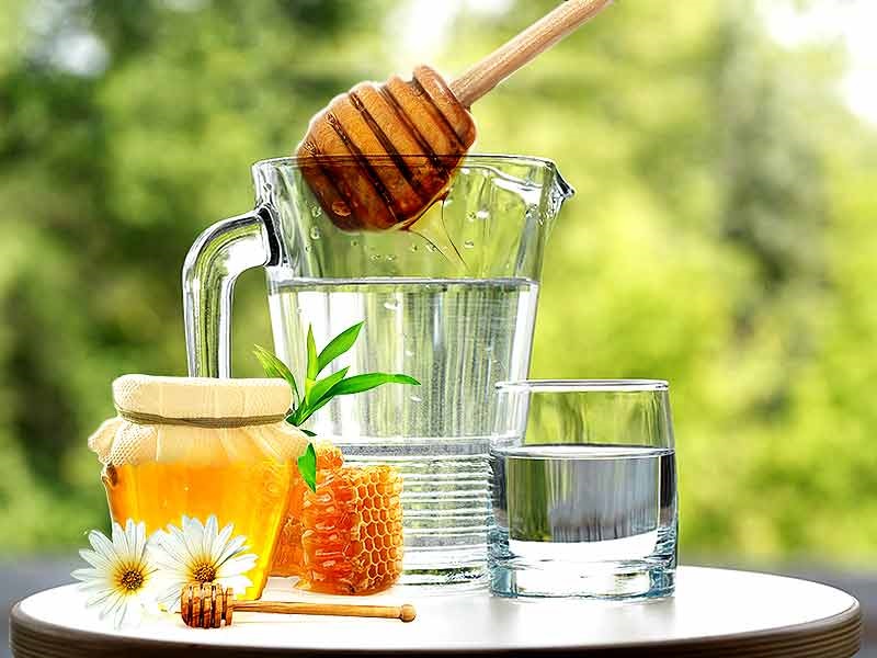 Madu asli akan tenggelam dalam air dengan mudah