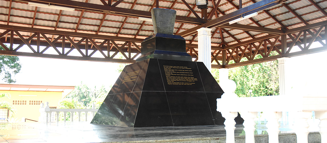 Penemuan batu bersurat menunjukkan kedatangan islam ke negara kita