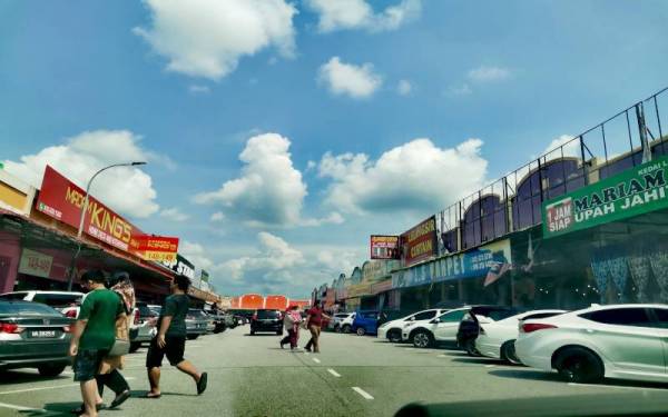 Pasar Borong sini ada macam-macam untuk korang beli dengan harga murah