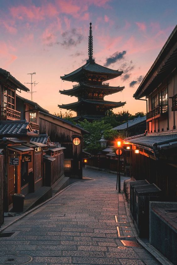 Kyoto masih mengekalkan banyak bangunan tradisional Jepun tau