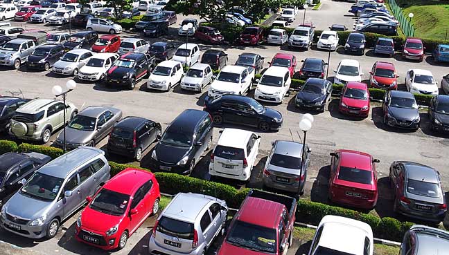 Cuaca negara semakin panas jadi jangan sesuka hati tinggal barang dalam kereta tau