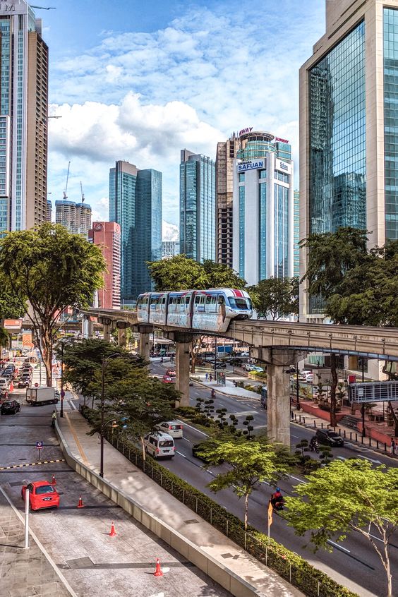 Walaubagaimanapun kita patut bangga dilahirkan dalam negara Malaysia