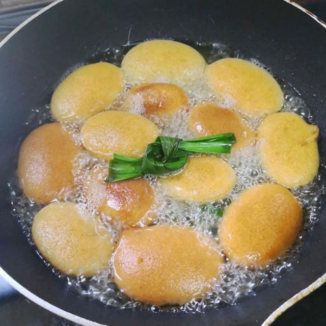 Dimasak dalam air gula untuk hasilkan rasa manis