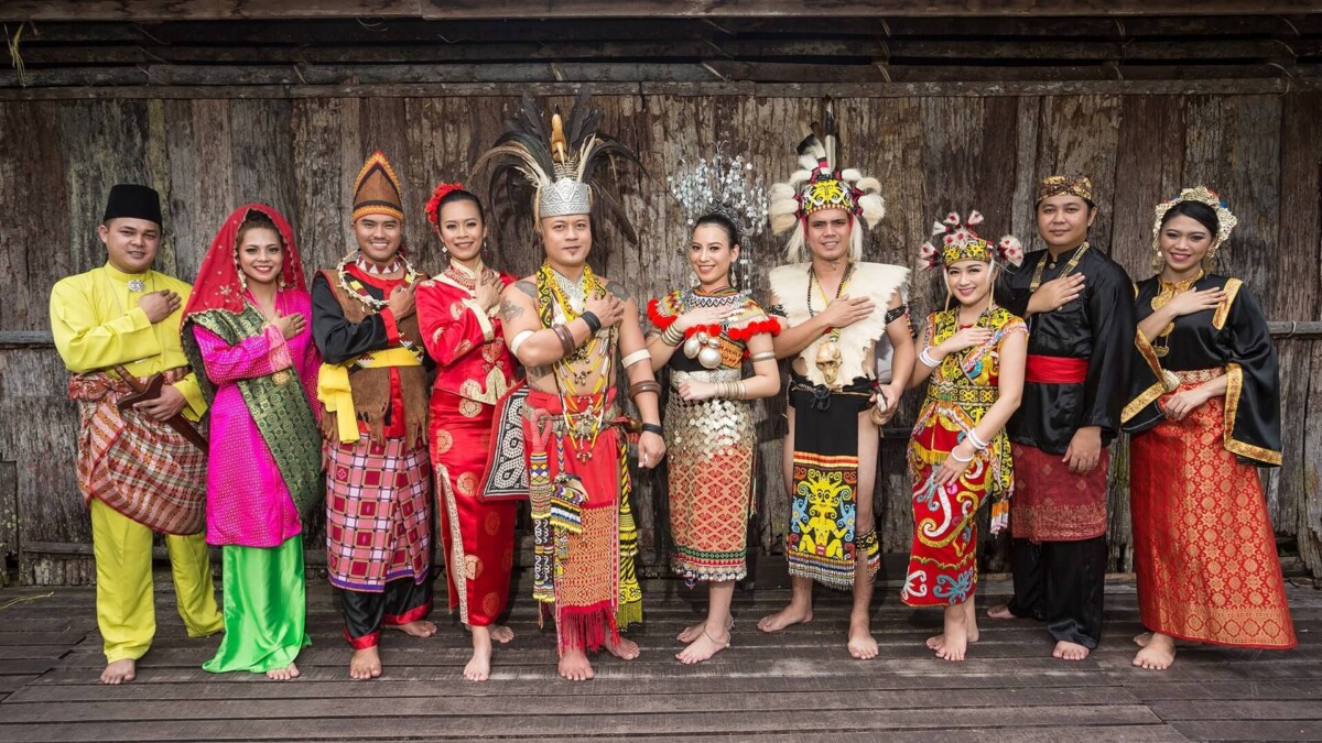 Setiap satu etnik membawa keistimewaan masing-masing