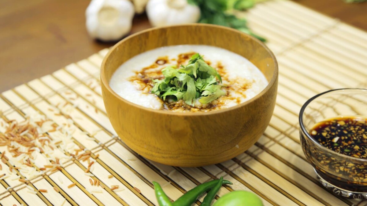Contoh Kanji (Congee) dinikmati oleh orang Sri Lanka