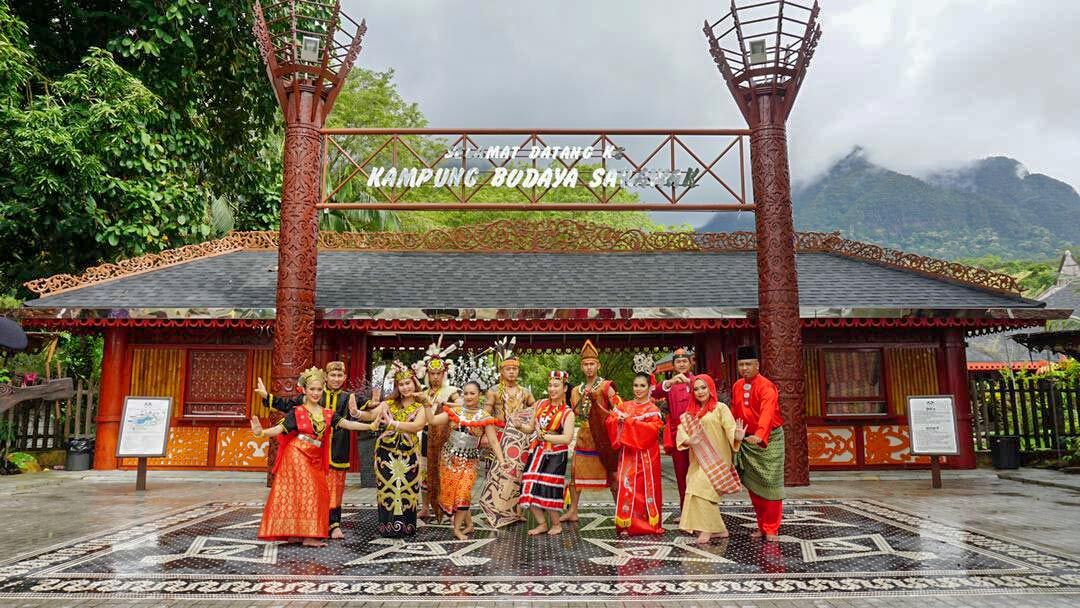 Terdiri daripada banyak etnik membuatkan Sarawak kaya dengan budaya