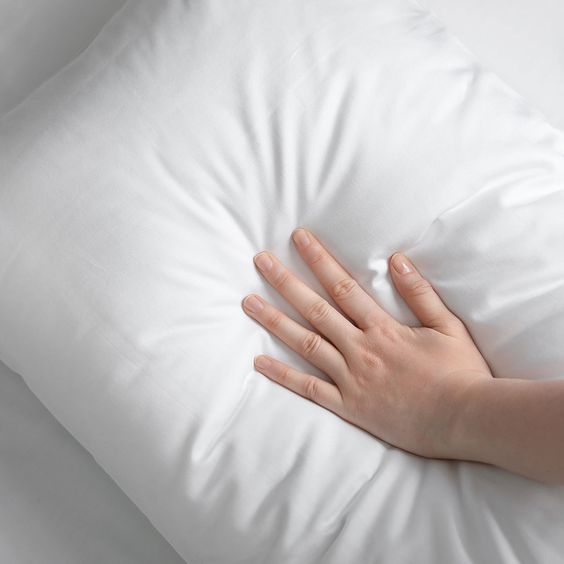 Bantal perlu ditukar setiap 2-3 tahun untuk pastikan iannya bersih dan selesa