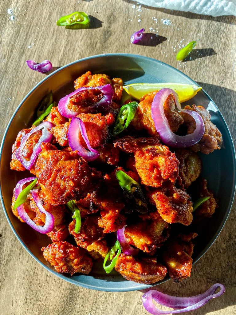 Rasa pedas, smoky dan sedikit rasa masam membuatkan sangat sedap di makan bersama kari dan nasi