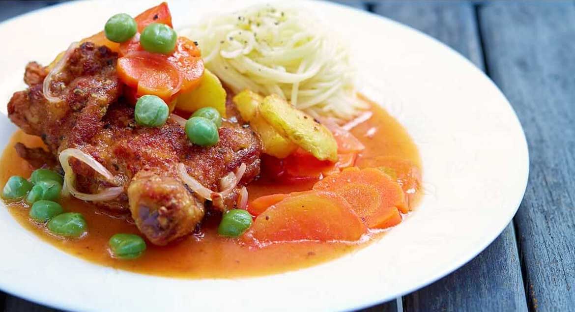 Ayam ranggup dengan sos likat menjadi kegemaran orang tempatan