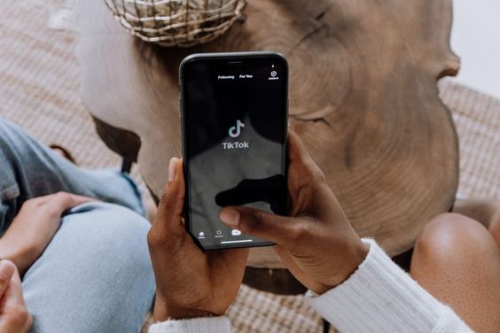 Siapa sangka orang UK paling kuat menonton video di aplikasi TikTok