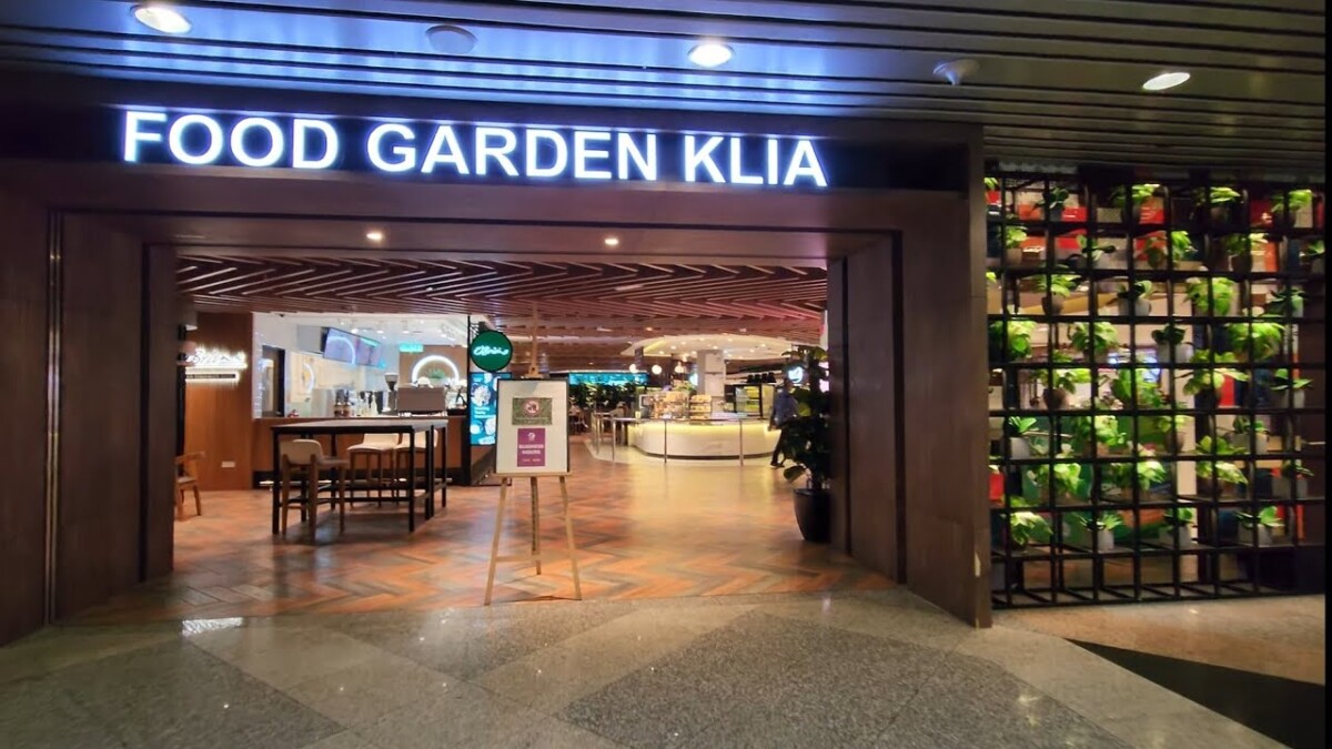 Makanan yang dijual juga perlu melambangkan budaya negara kita betul tak?