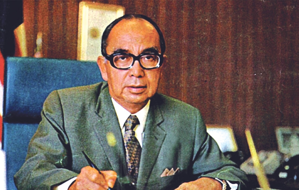 Tun Abdul Razak dikenali sebagai Bapa Pembangunan