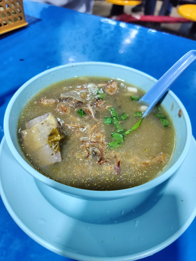 Kalau masih tak kenyang boleh cuba makanan seperti sup panas kambing